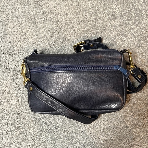 Beautiful Elie Small Crossbody bag in Navy - Picture 3 of 13